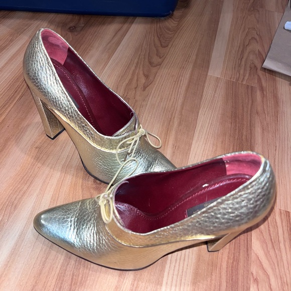 Louis Vuitton LV pumps - Picture 2 of 6